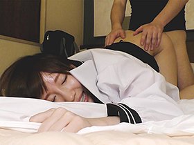 円女交際 中出しoK18歳ちっちゃいチッパイ合法ロ●娘 高梨ことり　サンプル画像06